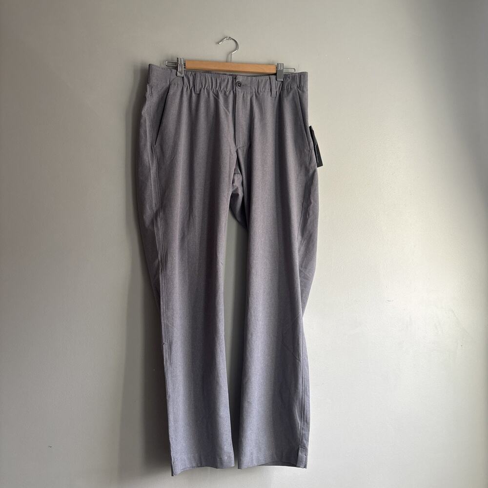 NWT Under Armour Gray Pants Mens Size 34x30 Casual Lightweight Stretch Golf